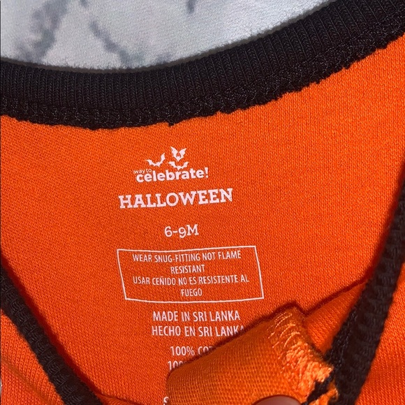 Halloween Onesies Sz 6-9M - Picture 4 of 15